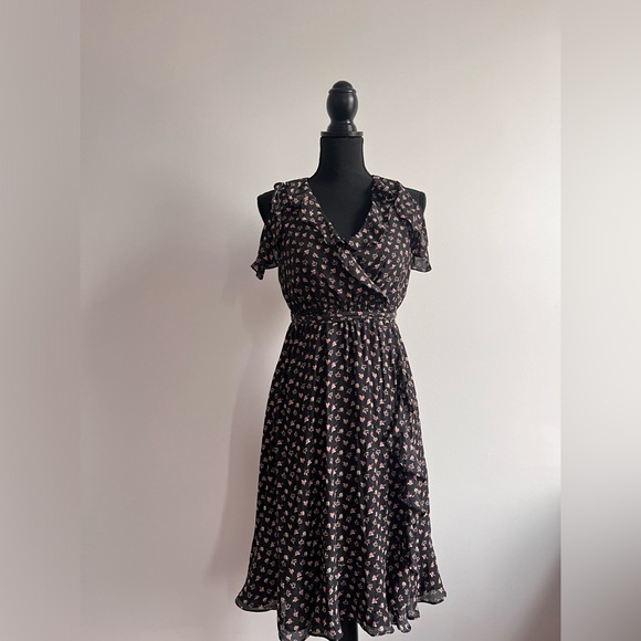 Loft Violet cold shoulder floral midi dress - Picture 2 of 12